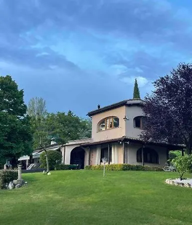 Magical Umbrian And With Pool! Quadrelli